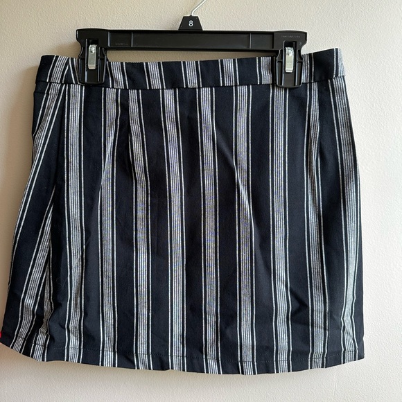 Ivy+Main striped mini skirt with button up side - Picture 2 of 3